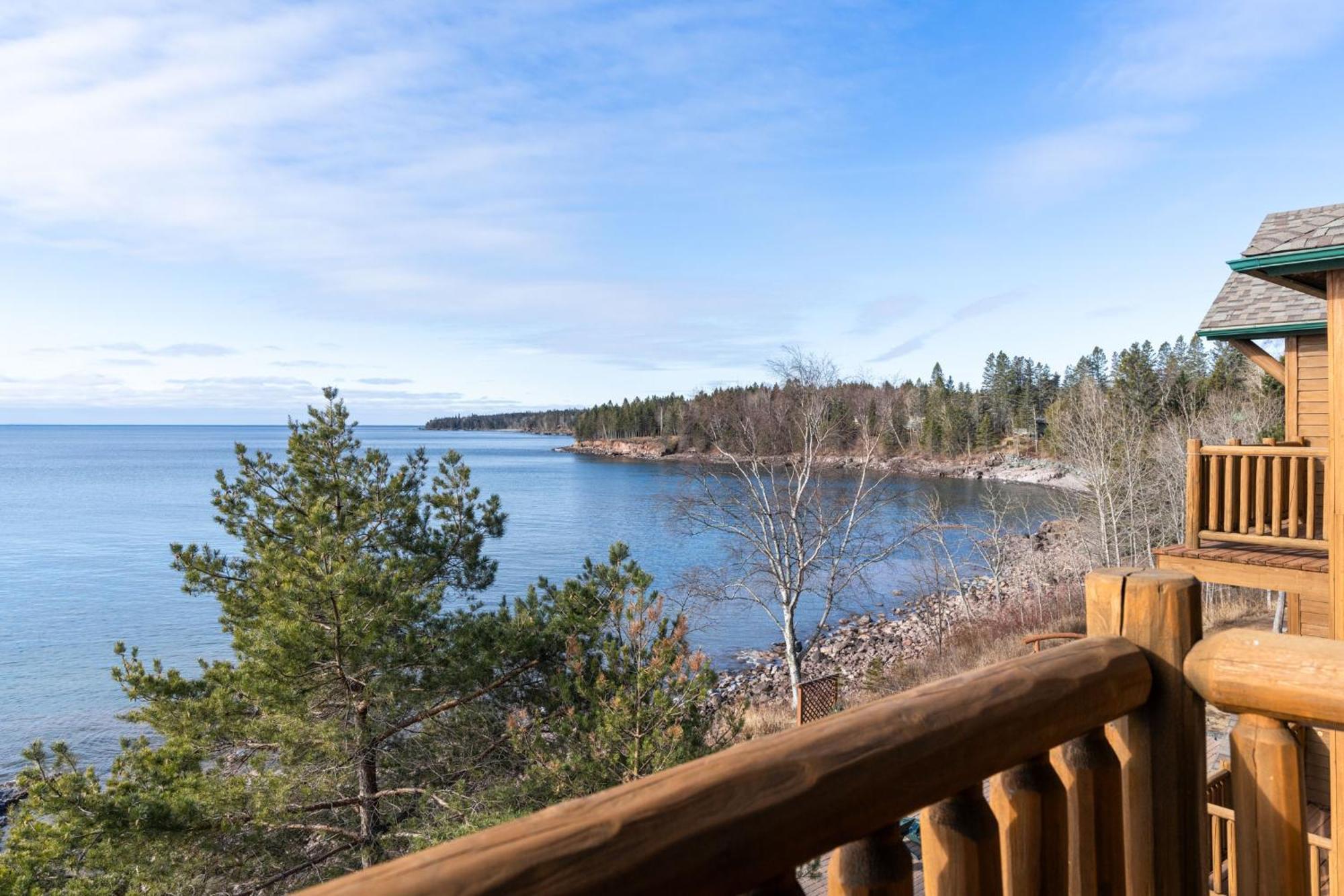 Grand Superior Lodge Castle Danger Екстериор снимка